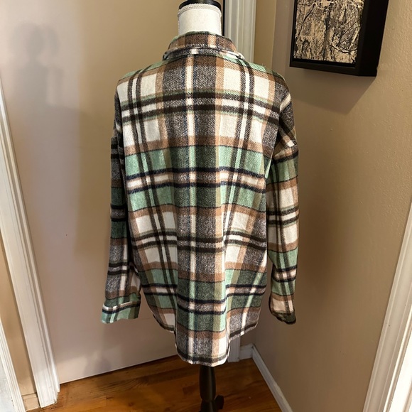 Flannel long sleeves shirt 2x. - Picture 8 of 9